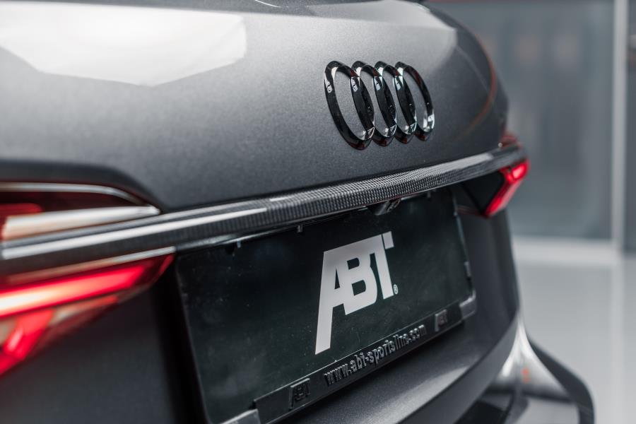 Genuine Audi - Carbon Rear Trim - Gloss - RS6